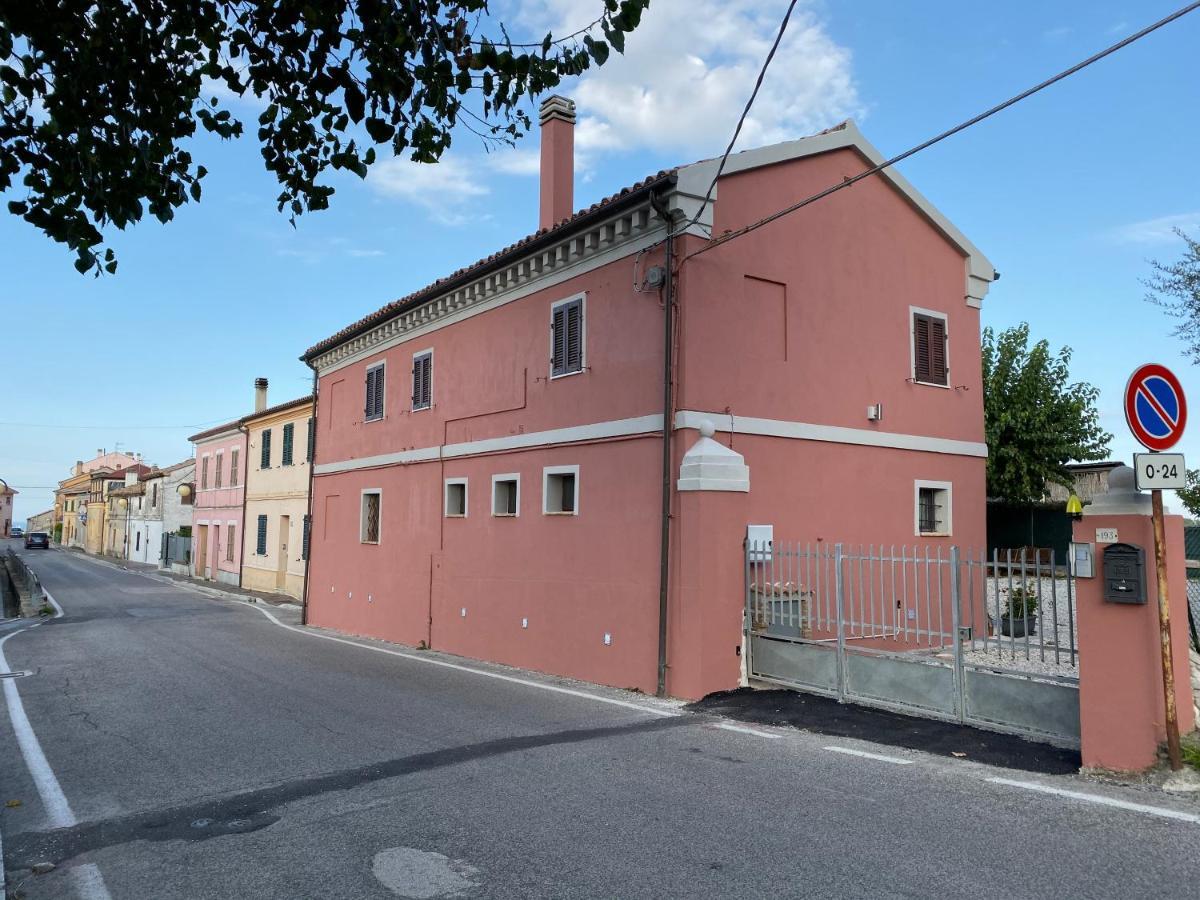 B&B La Grancia Chiaravalle Marche Exterior foto